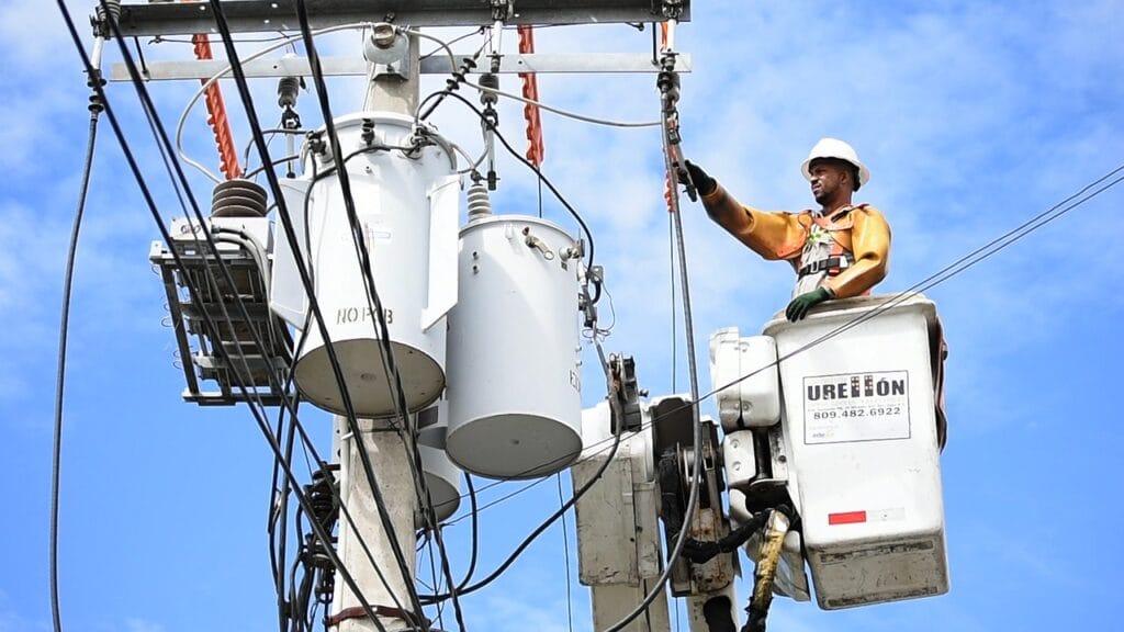 Elektroinstalater u radu