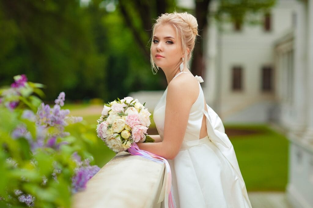 Svečane haljine i venčanice ručni rad Sombor