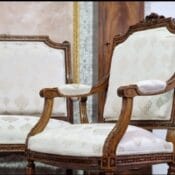 Presvlačenje farbanje i popravka nameštaja Zrenjanin