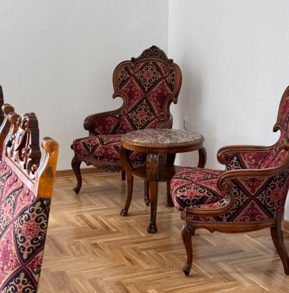 Presvlačenje farbanje i popravka nameštaja Zrenjanin