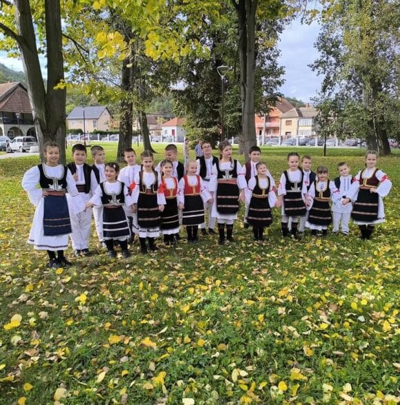 Tradicionalna grupa Svitanje Lazarevac