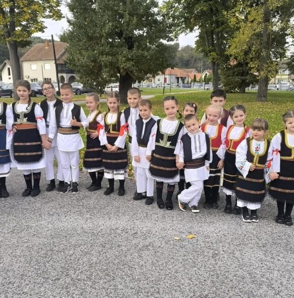 Tradicionalna grupa Svitanje Lazarevac