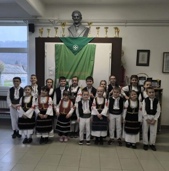 Tradicionalna grupa Svitanje Lazarevac